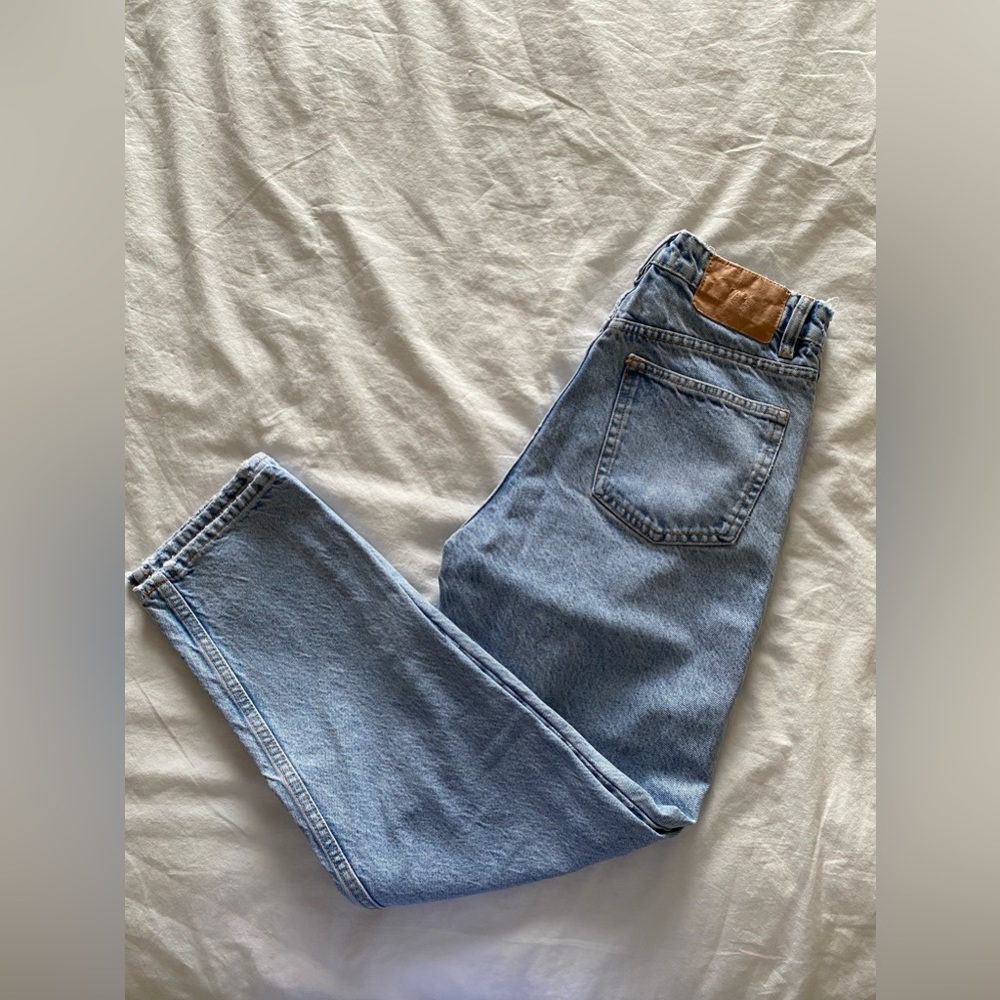 Zara Straight Leg Jeans Size 6 / 26